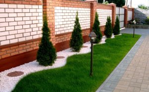 Accommodation Of A Long-Distance Photo